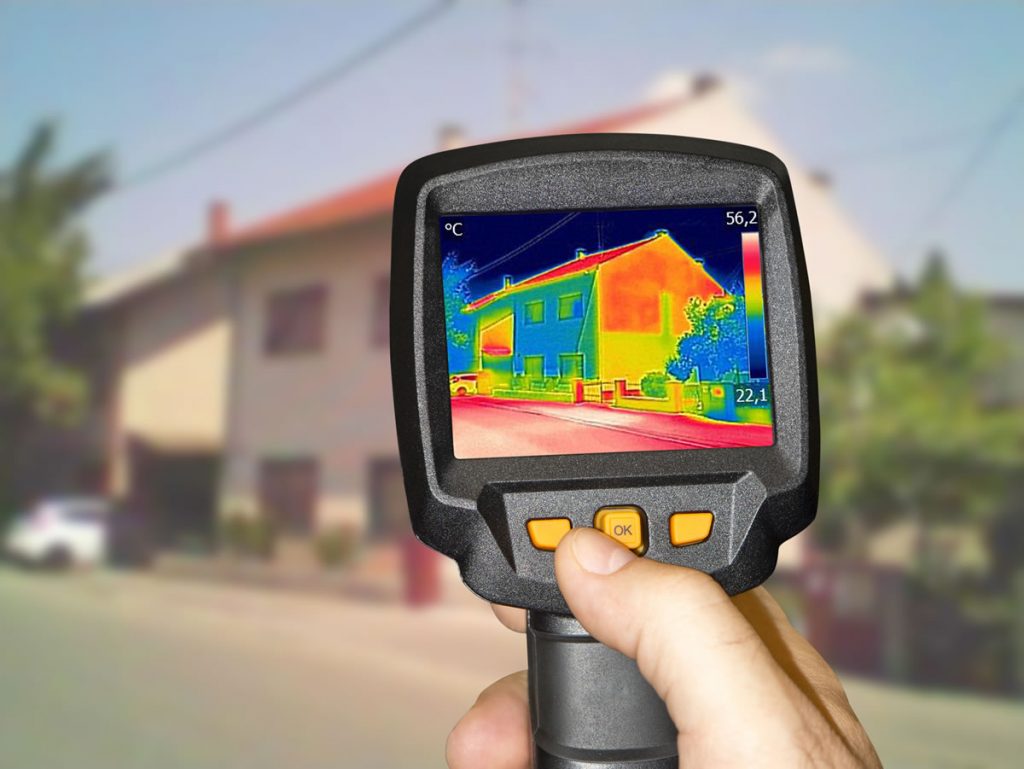 Caméra thermique pour l'identification des déperditions énergétiques